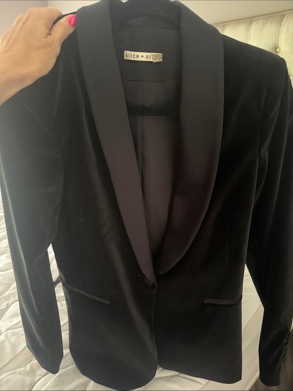 Alice + Olivia Black Velvet Shawl-Collar Blazer